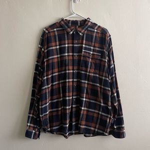 Large Patagonia button down flannel shirt